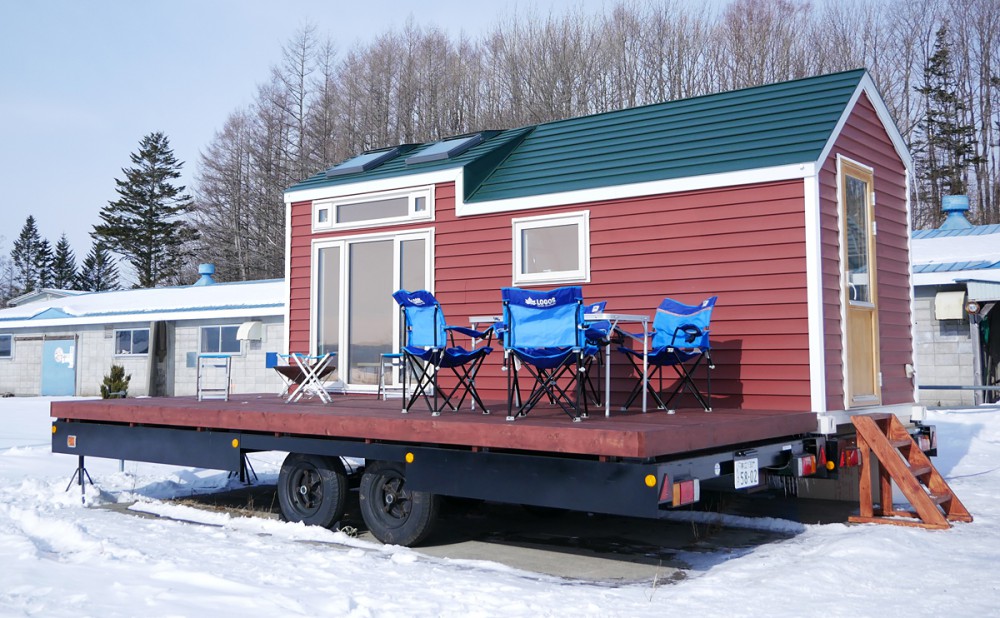 北海道で移動型トレーラーハウスキャンプを楽しむ 十勝koyaラボ Everyday Happy